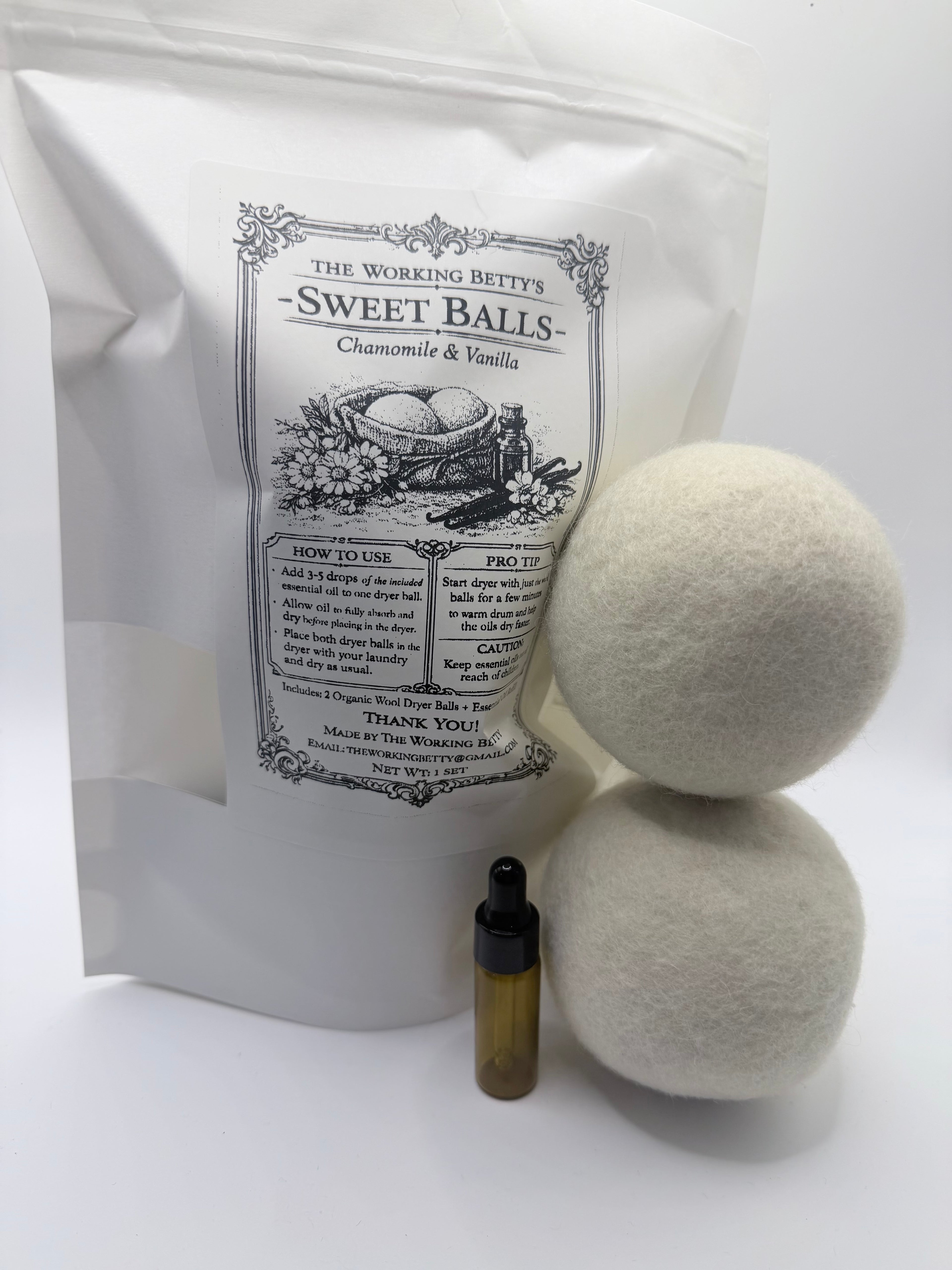 2 Scented Organic Wool Dryer Balls with Essential Oil refill